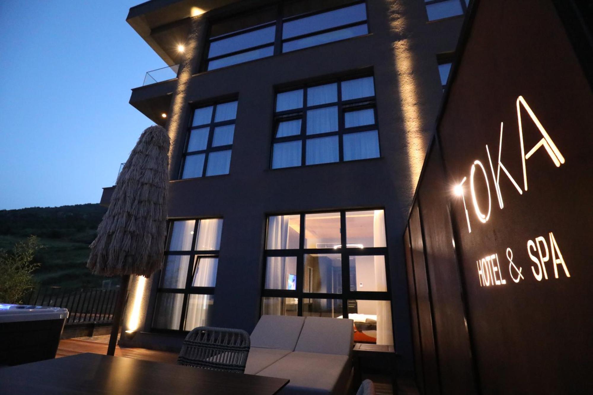 Toka Hotel Restaurant Udenisht Eksteriør bilde