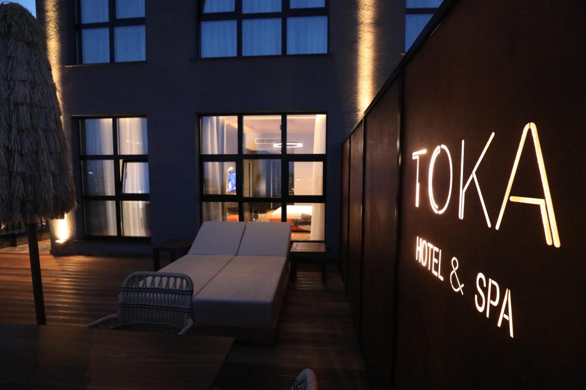 Toka Hotel Restaurant Udenisht Eksteriør bilde