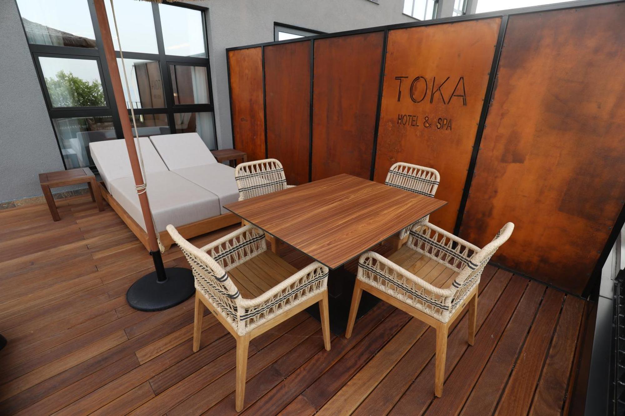 Toka Hotel Restaurant Udenisht Eksteriør bilde