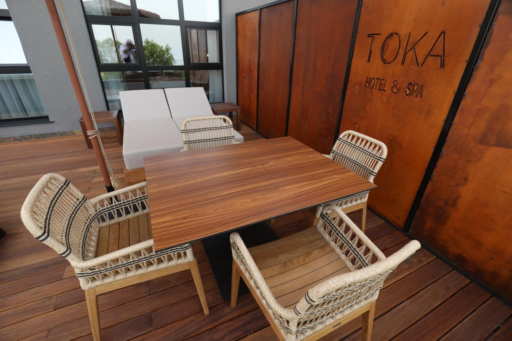 Toka Hotel Restaurant Udenisht Eksteriør bilde