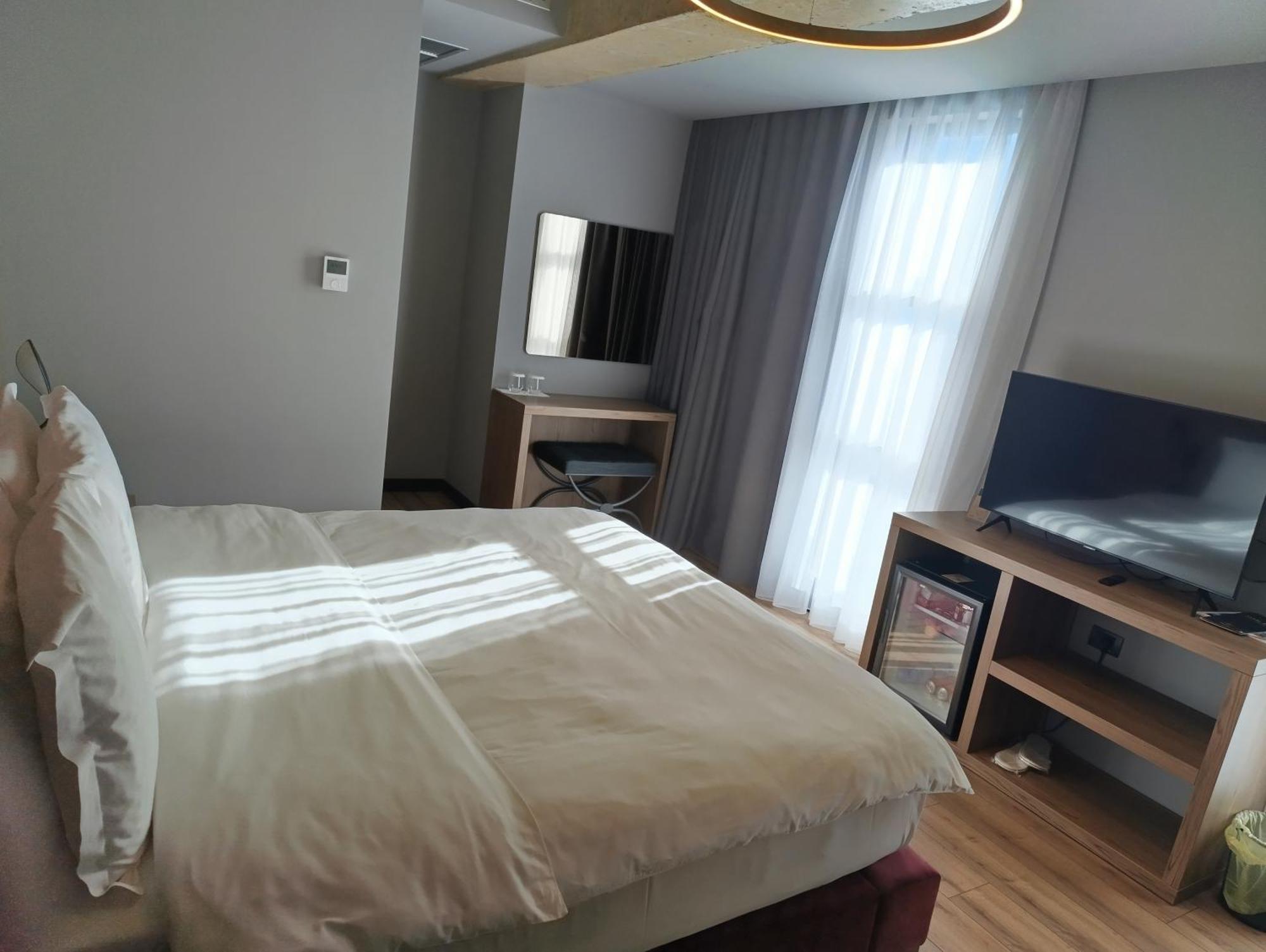 Toka Hotel Restaurant Udenisht Eksteriør bilde