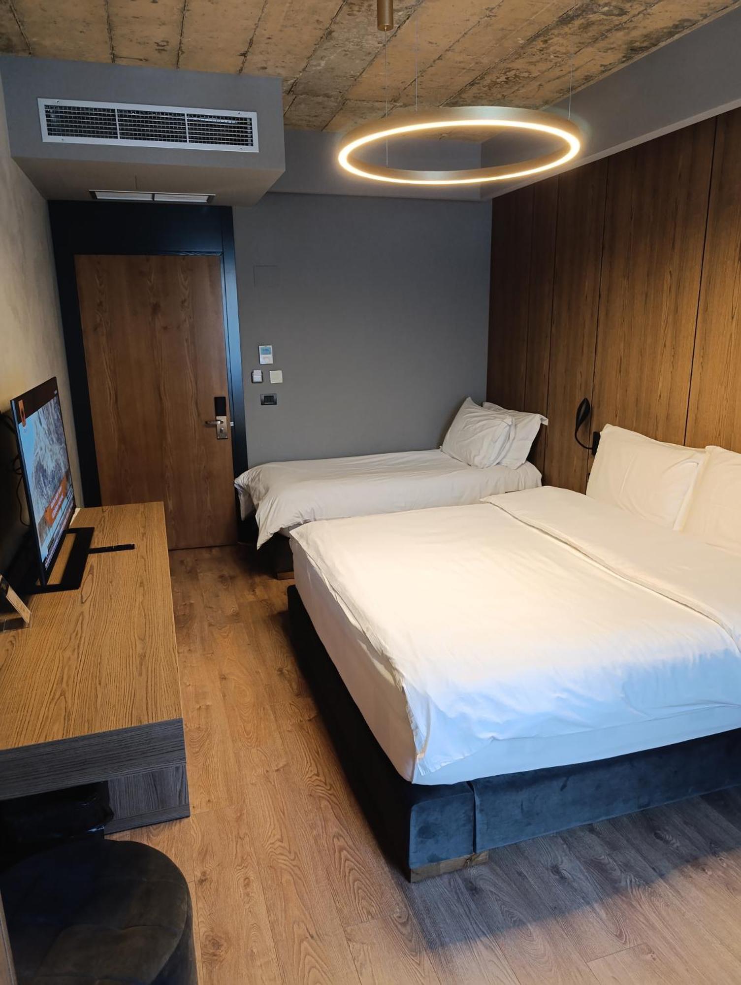 Toka Hotel Restaurant Udenisht Eksteriør bilde